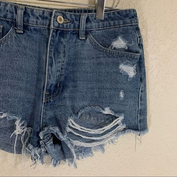 Kancan Distressed Denim Shorts - Size Medium - Picture 9 of 10